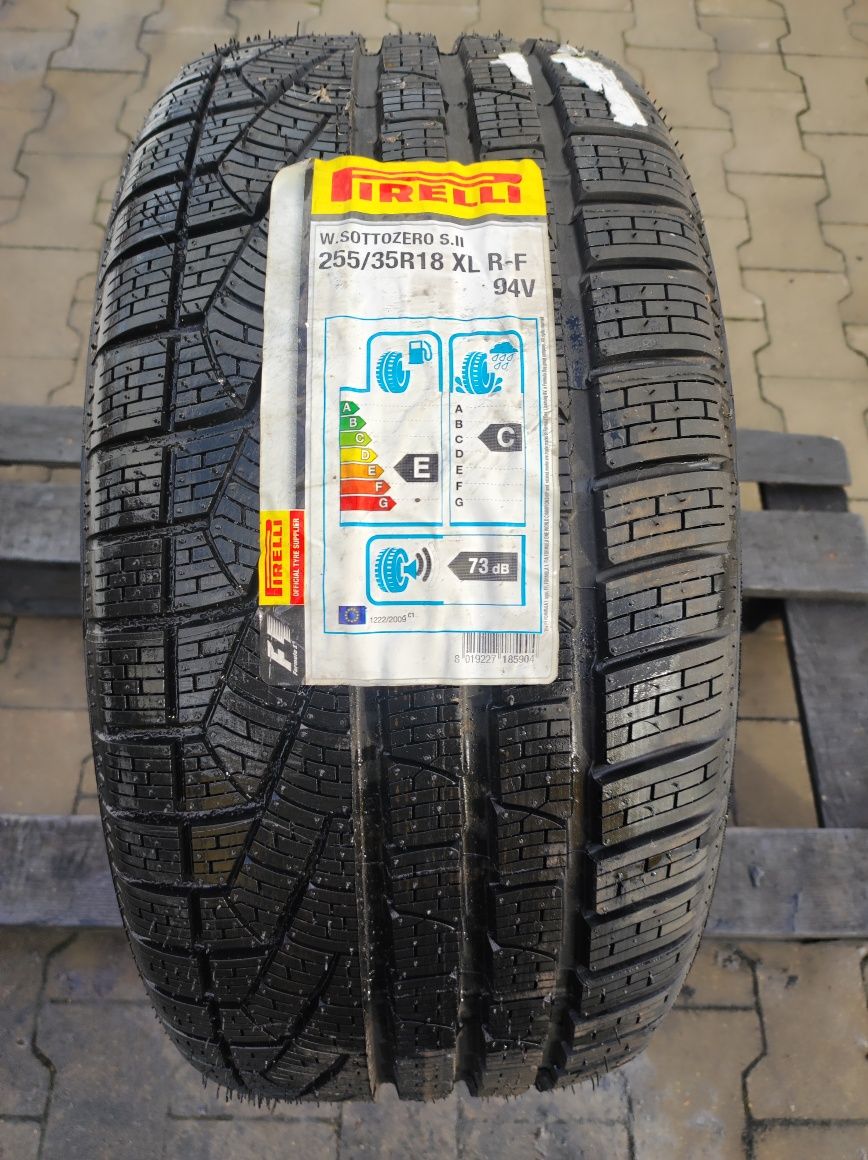 Nowa 255.35.18 Pirelli Sottozero Winter 240 Serie 2 Run Flat