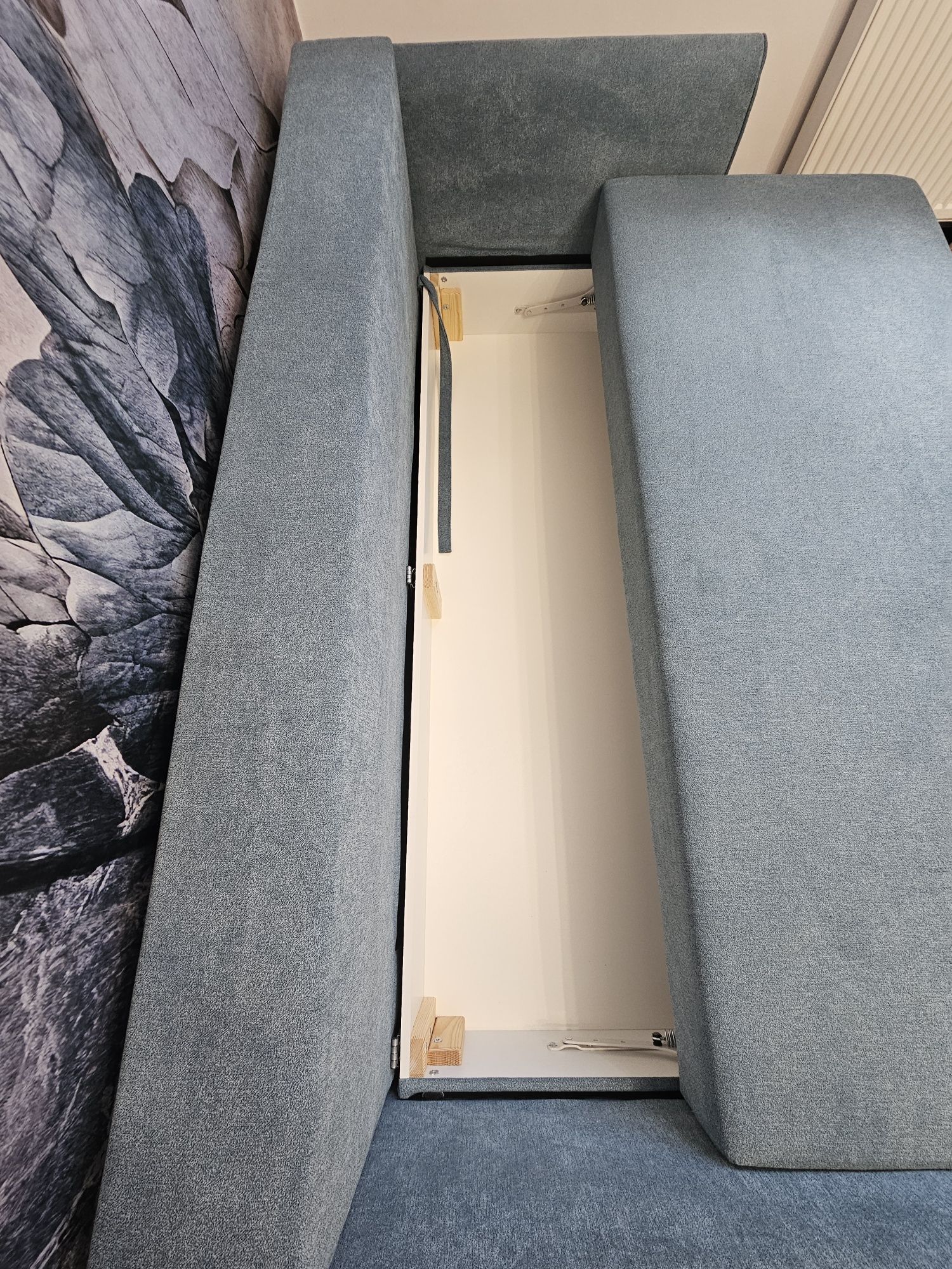 Sofa rozkładana Dinaro z pojemnkiem na pościel