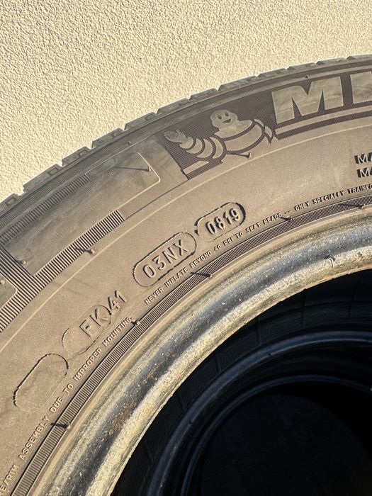 Шини  235/65 R16c  Michelin