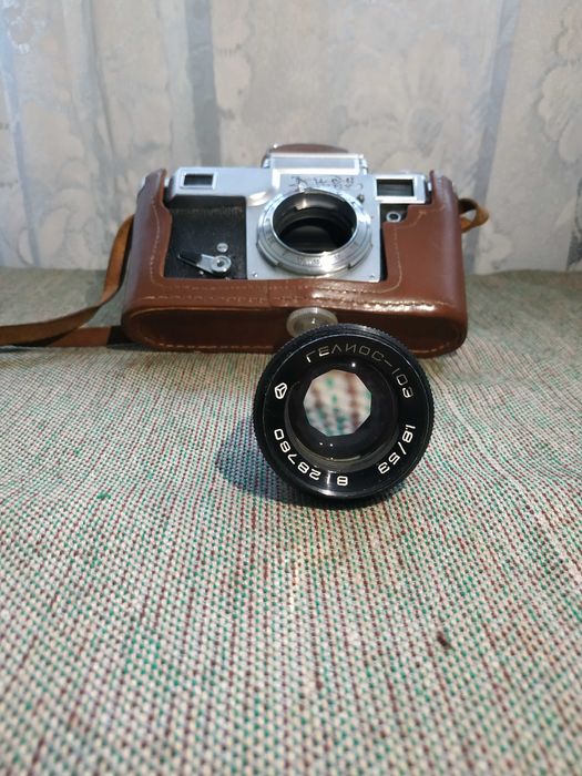 Фотоаппарат Киев 4м обьектив Гелиос -103