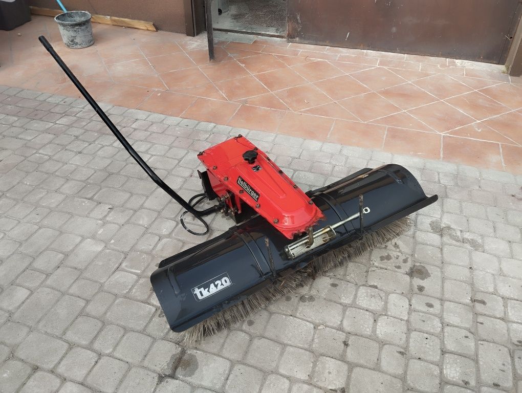 Zamiatarka tielbürger tk420