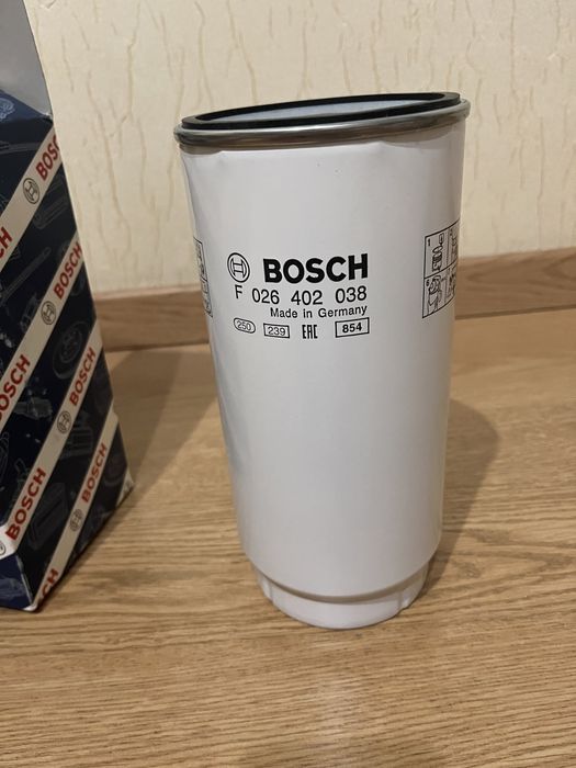 Паливний фільтр Bosch F026402038