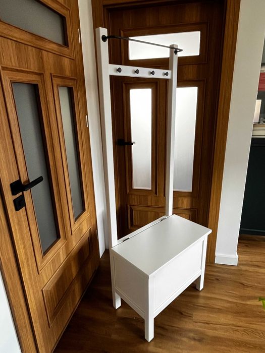 Szafka z wieszakiem biała - schowek - IKEA HEMNES
