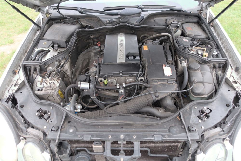Mercedes-Benz E200 Kompressor (benzyna+LPG) 2003