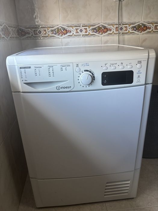 Maquina de secar roupa indesit G45