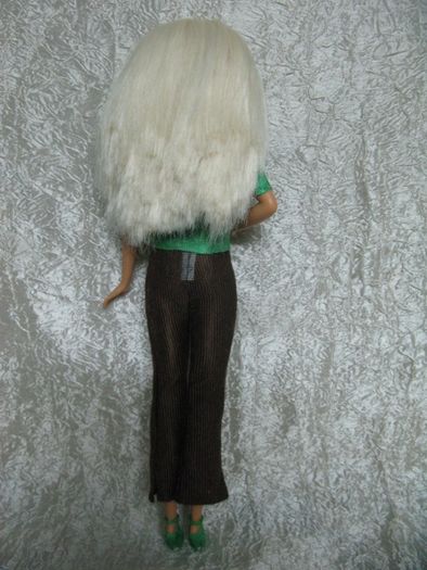Лялька Барбі, кукла Барби в штанах та кофті