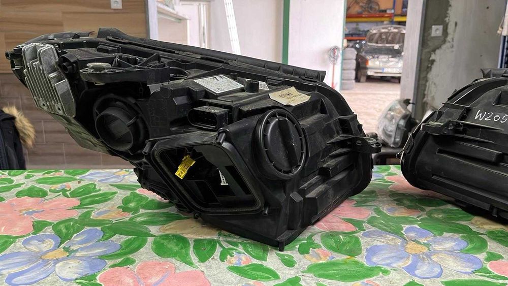 Par de faróis Mercedes C W205 Multibeam Led