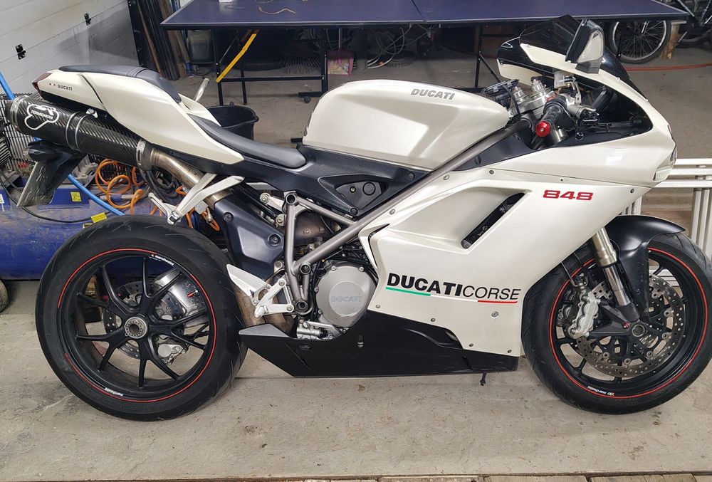 Ducati Corse 848 sprzedam lub zamienie na suva