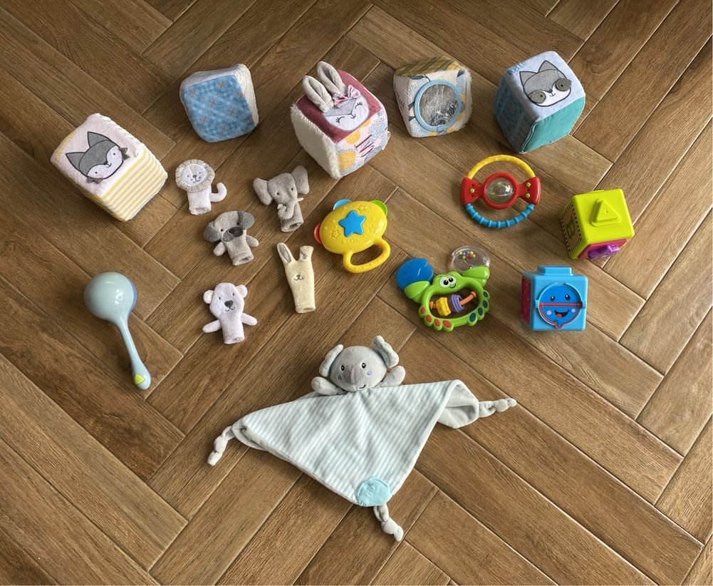 Zestaw zabawek niemowlęcych