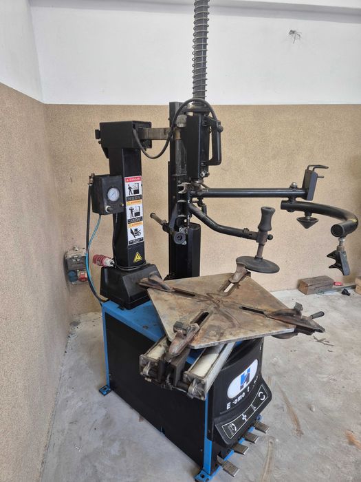 Montażownica do opon RUN-FLAT ECOMONT1126 (2022 r.) automatyczna+RAMIE