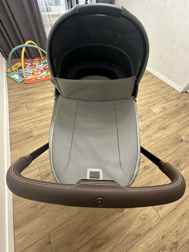 Продам візочок Cybex Priam 4.0 2024 рік.