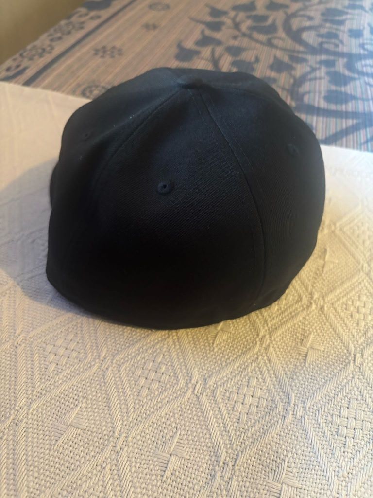 Boné Fechado aba reta New Era 59fifty