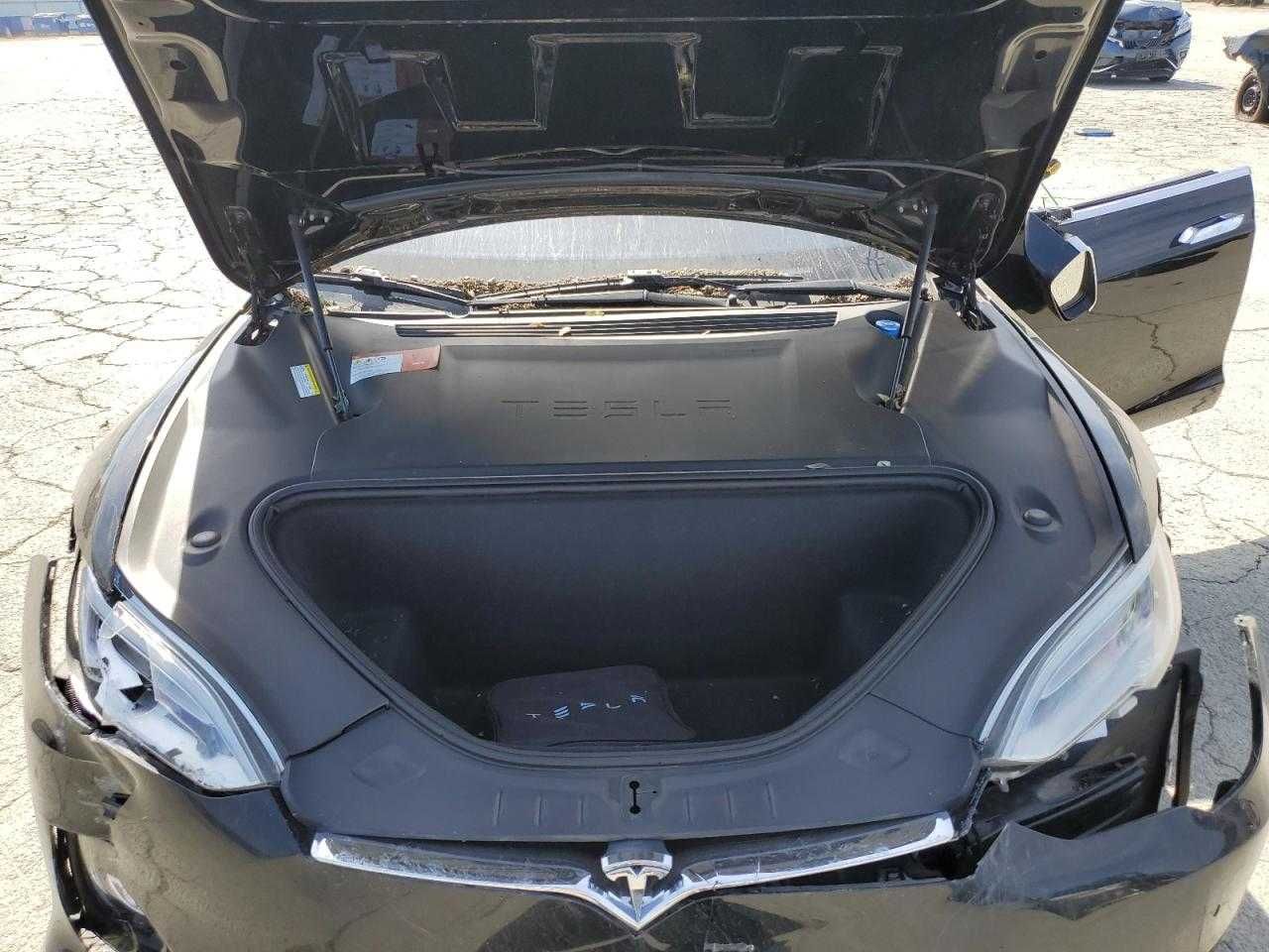 Tesla Model S 2016