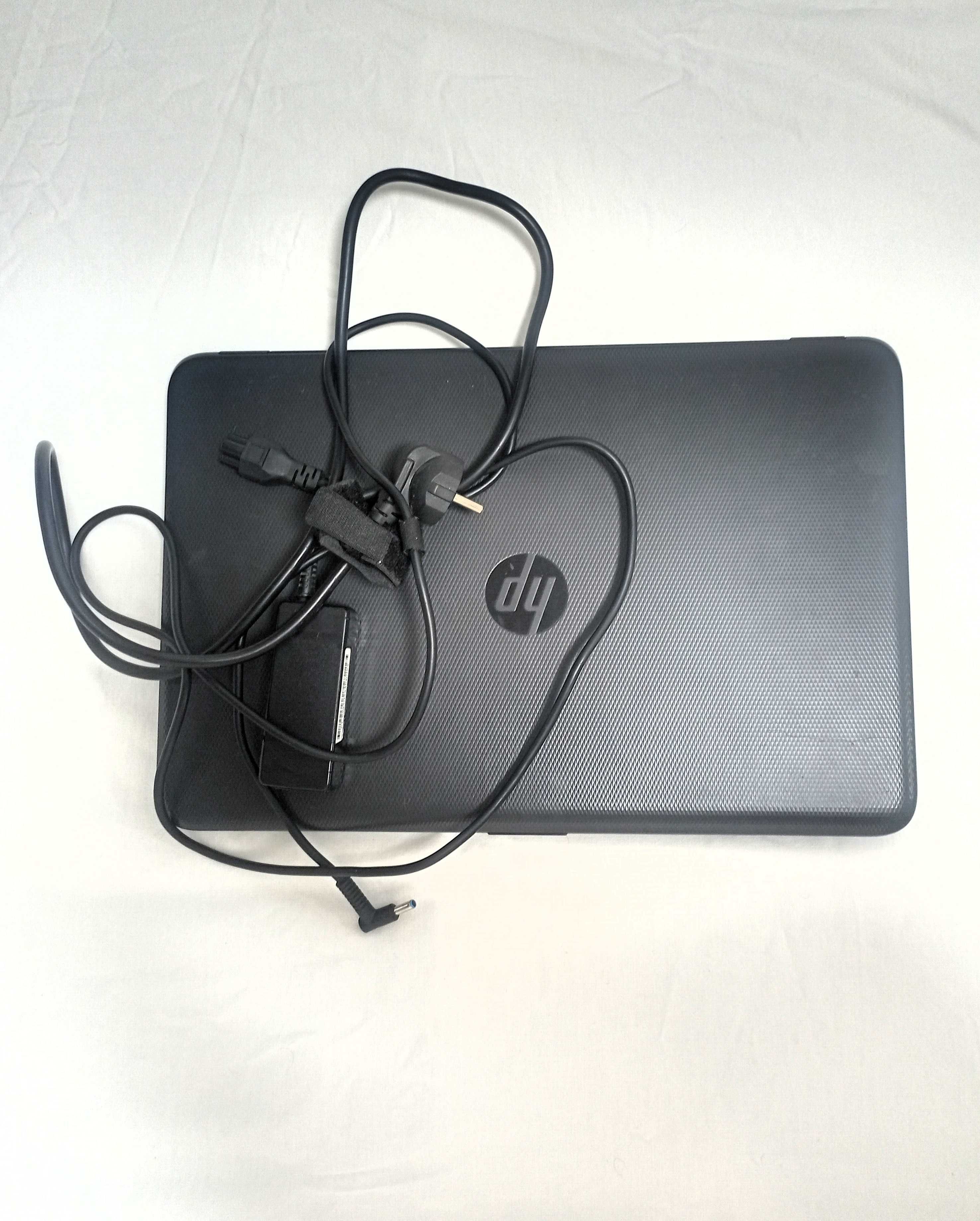 Ноутбук Hewlett-Packard HP Notebook 250 G4 TN Intel Celeron 4 Гб