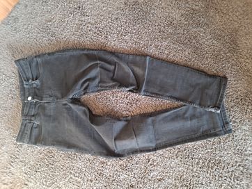 H&M czarne spodnie z przetarciami r.146- 152cm