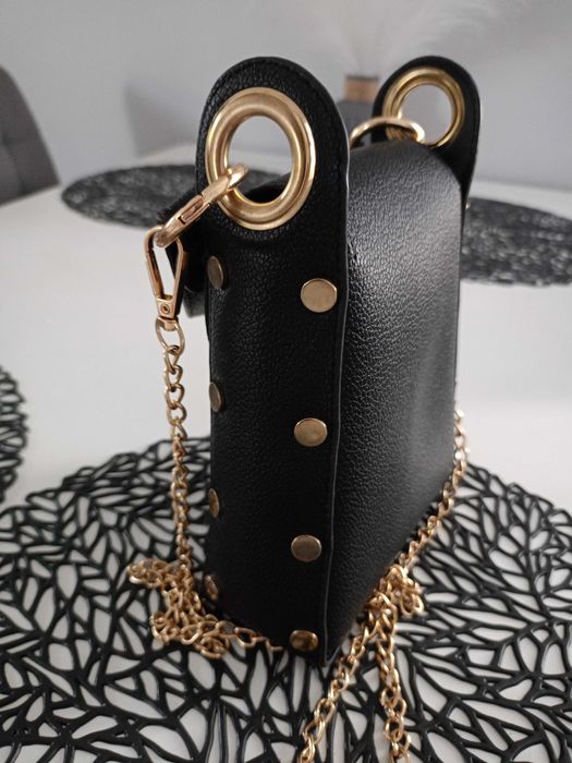 Torebka czarna skórzana