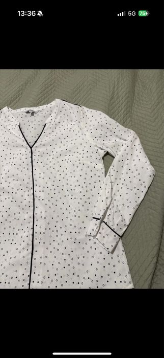 Koszula z dekoltem w serek w kropki (greenpoint)