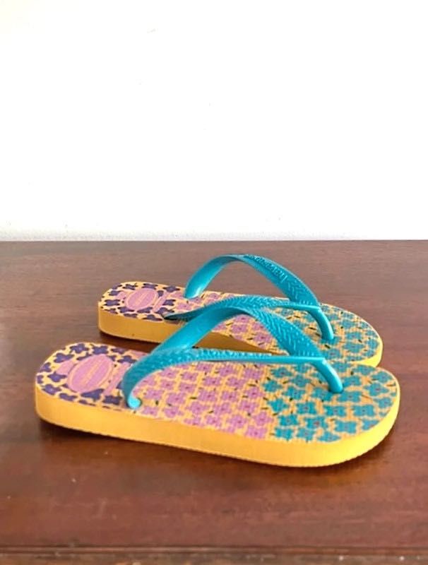 Havaianas Femininas Tamanho 33/34 Sola Amarela com Tiras Azuis