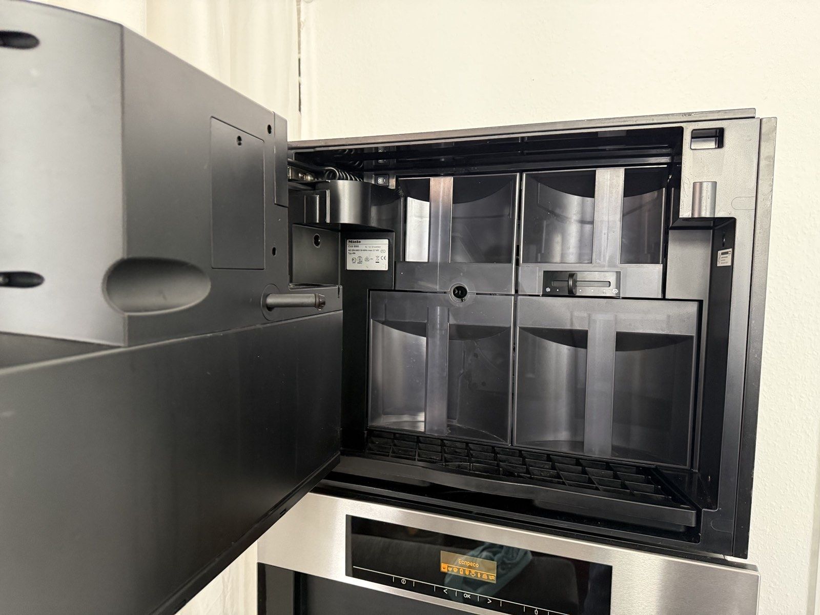 Miele CVA 5065 , CVA 5060 Кофемашина