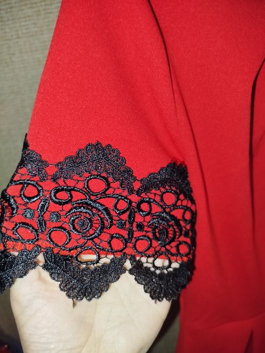 Женские платья нарядные S-M