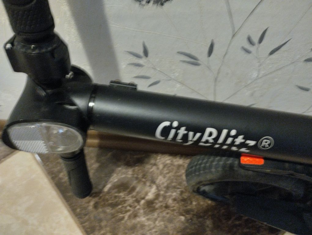Електросамокат CityBlitz