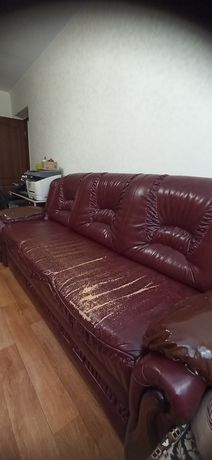 Продам диван в гарному стані