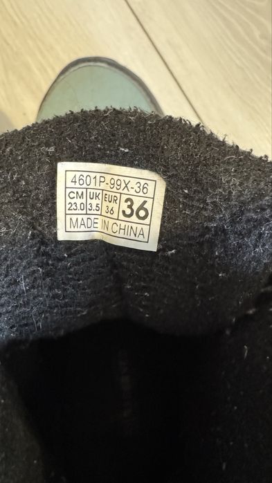 Черевики 36 розмір rezerved