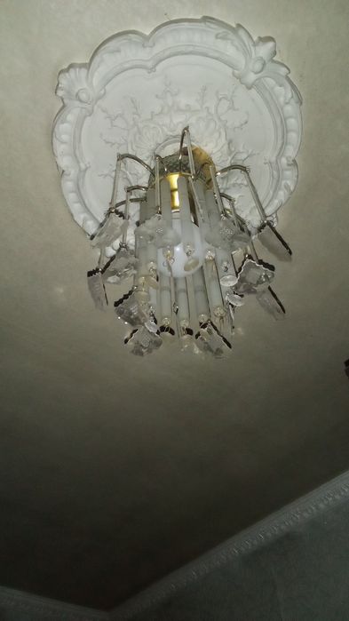 Люстра на одну лампочку