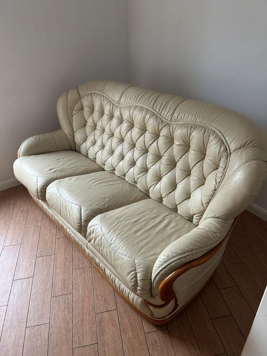 Wygodne skórzane meble oddam