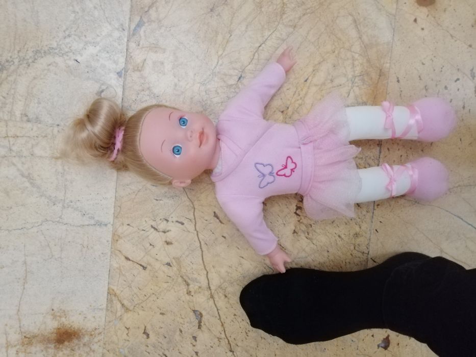 Lalka baletnica miękka z  pięknymi melodiami z Jeziora Łabędziego