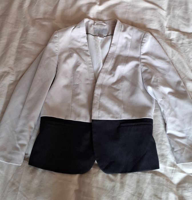 Жіночий білий піджак