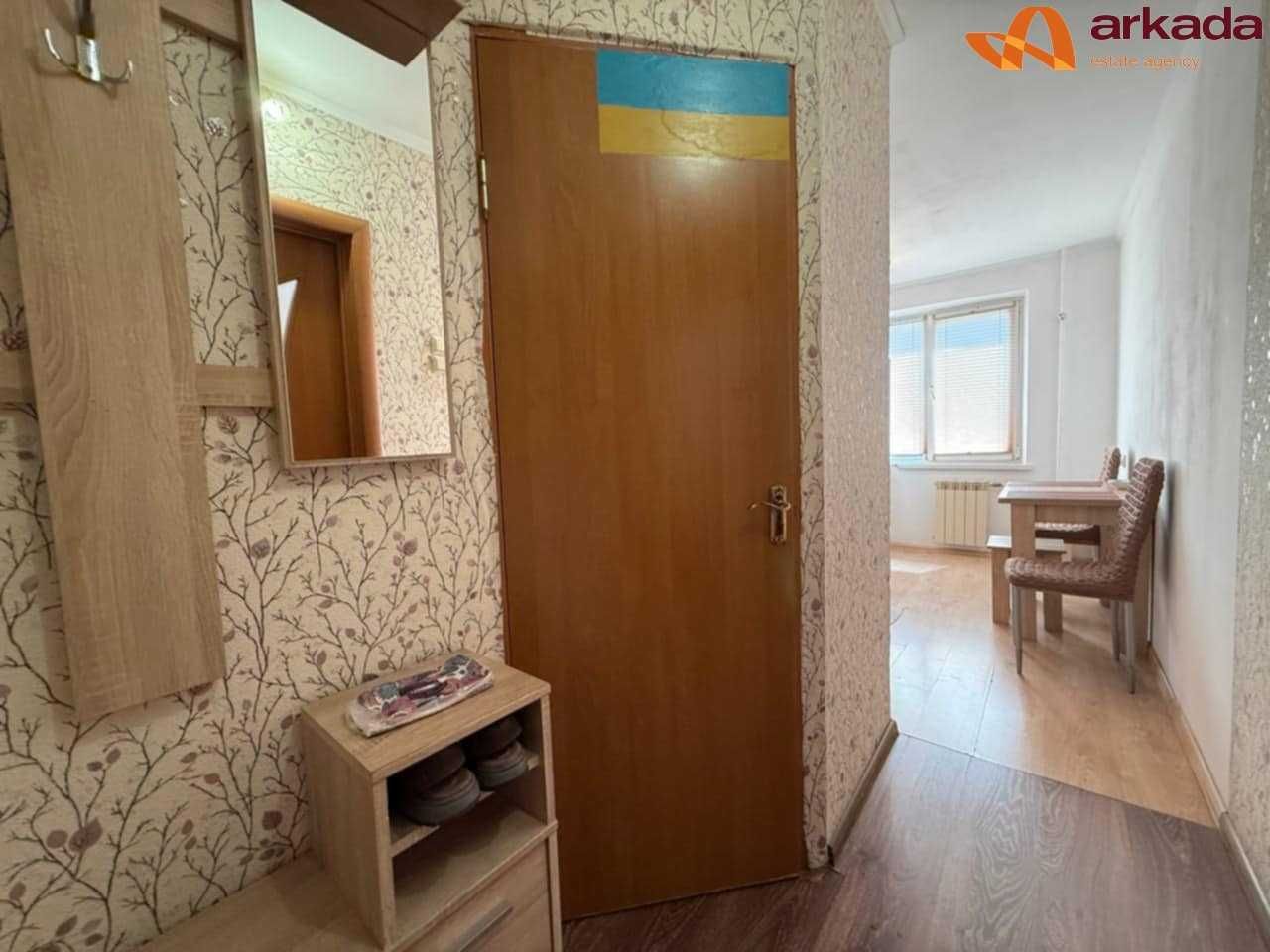 Продається 1-кімнатна квартира в доброму стані