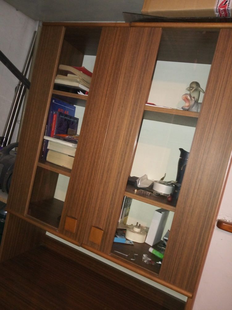Meble pojemne; zestaw szafki witryna biblioteczka