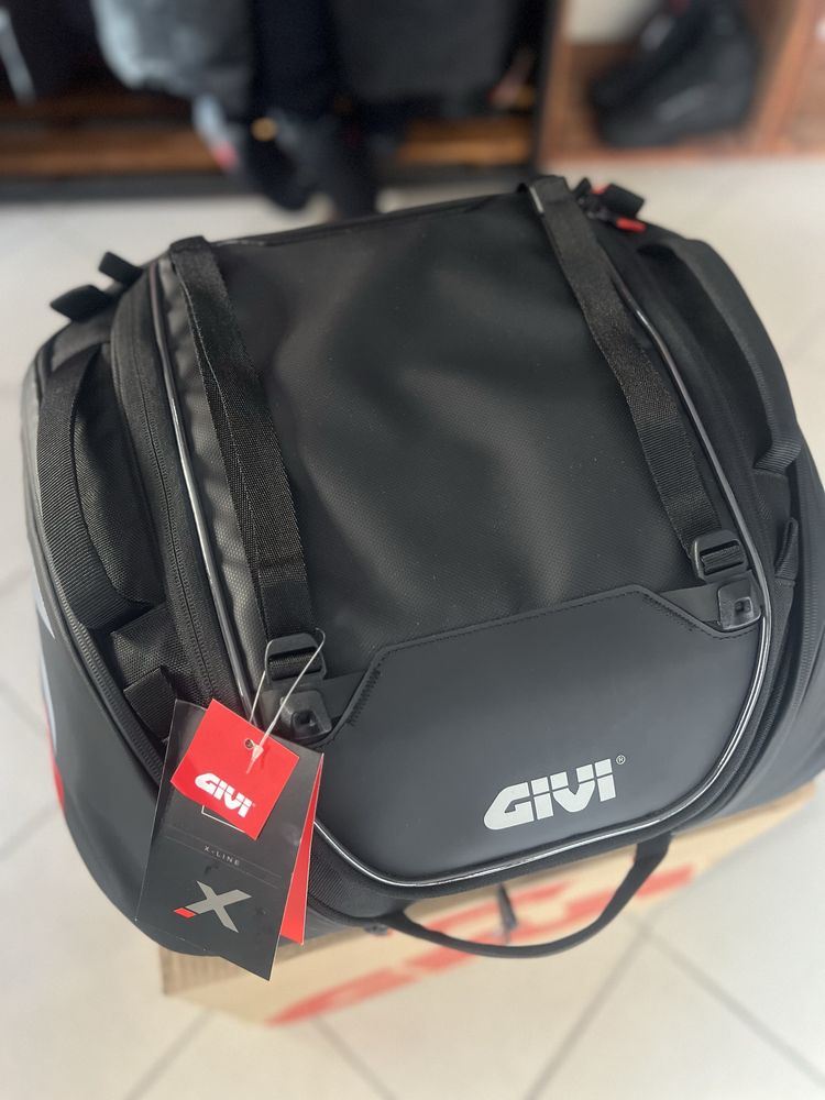 Сумка центральна GIVI XL08 40л monokey