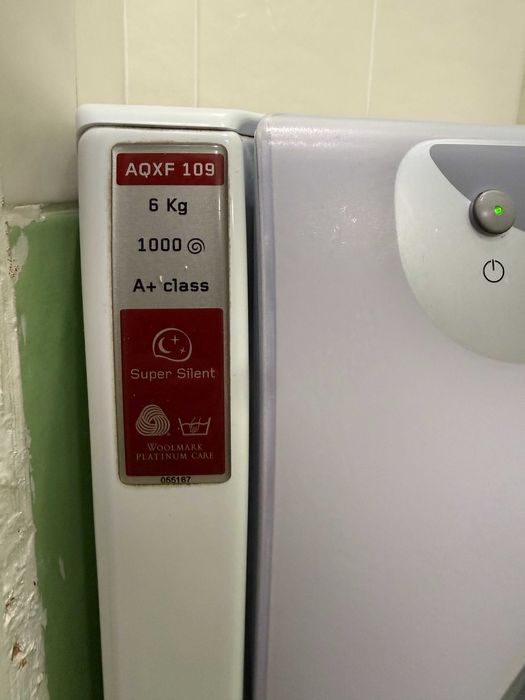 Пральна машина Hotpoint-Ariston Aqualtis AQXF 109, 6 кг, A+