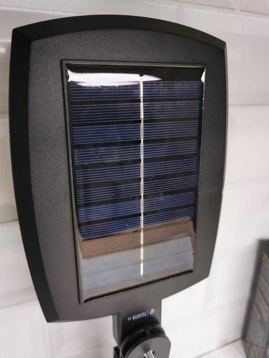 Panelowa Lampa Solarna Stojąca Czujnik Ruchu