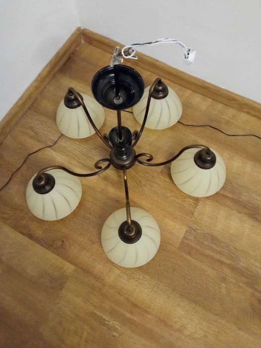 Lampa sufitowa do pokoju, stan idealny