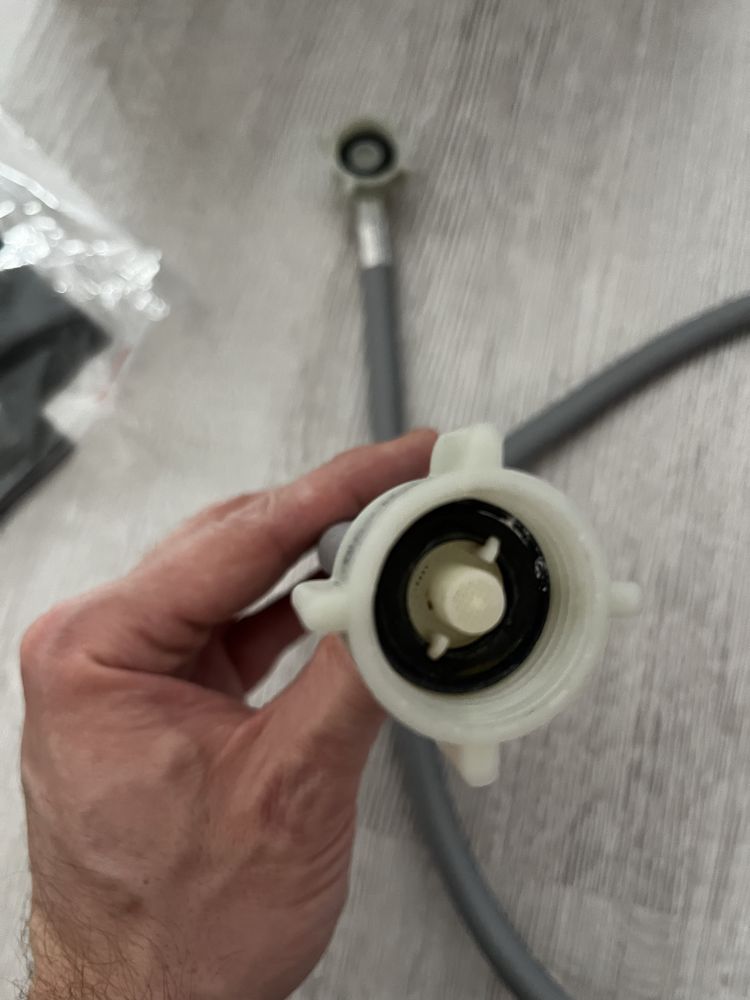 Waz doplywowy pralki Beko nowy 1,4 m
