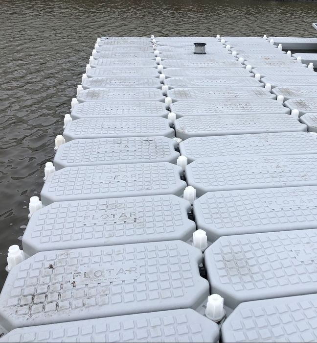 pływaki na pomost 270pln m2