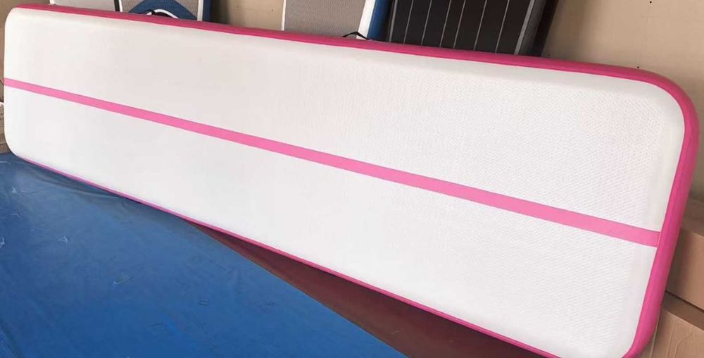 Mata   treningowa z pompką  400x100x20 cm grubość
