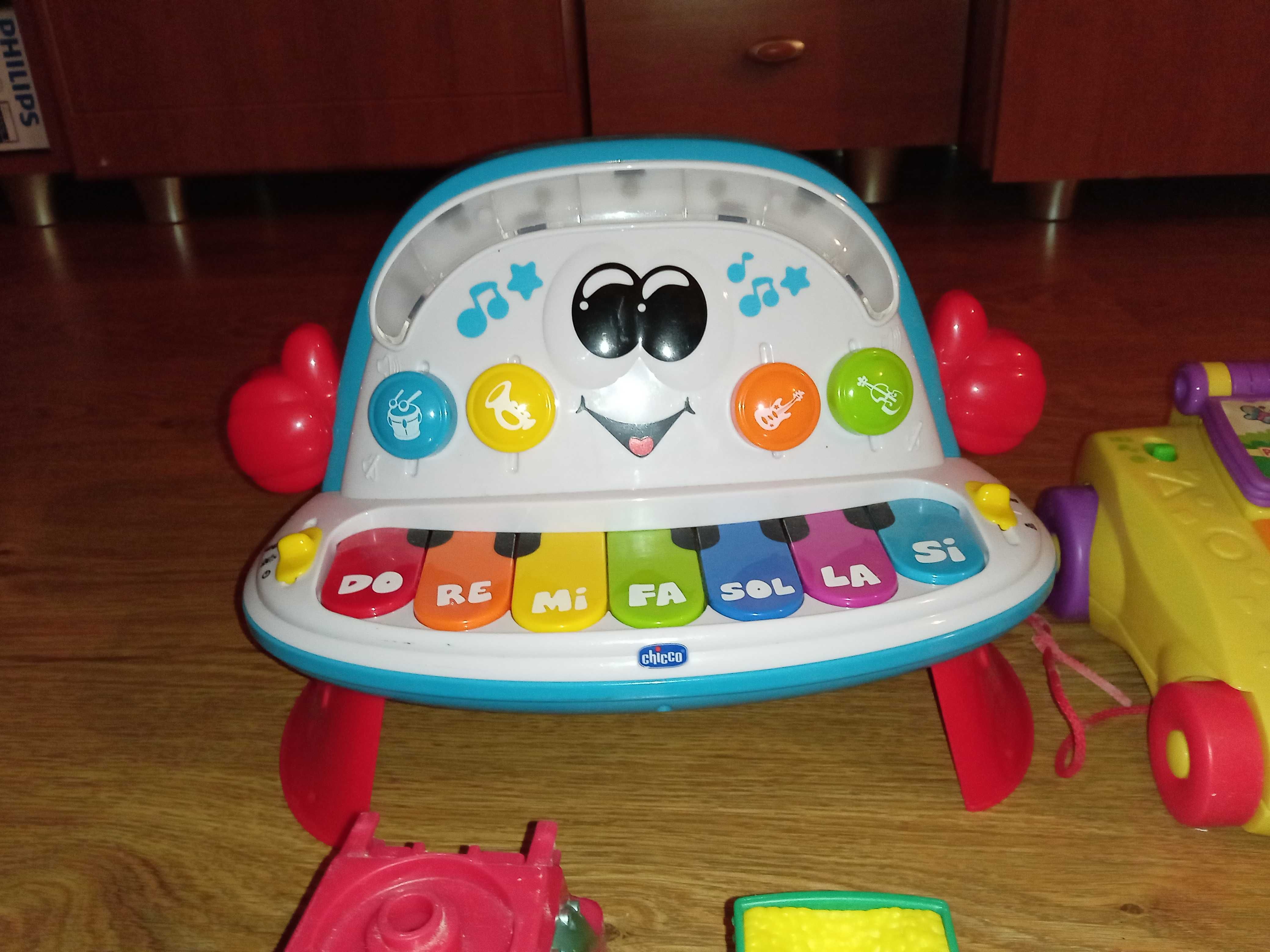 Zestaw Zabawek interaktywnych Chicco Pianino Fisher Price mikser