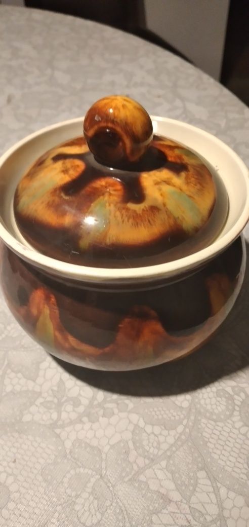 Piękna, z lat 80 tych,  bombonierka porcelanowa ZSRR