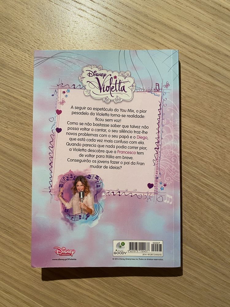 Livro Violetta Disney com imagens