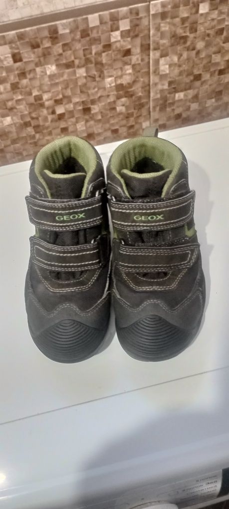 Ботинки детские geox waterproof 30 р