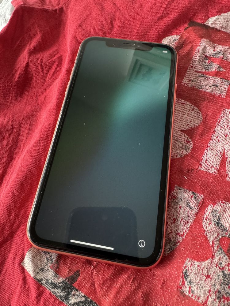 Iphone XR w bardzo dobrym stanie