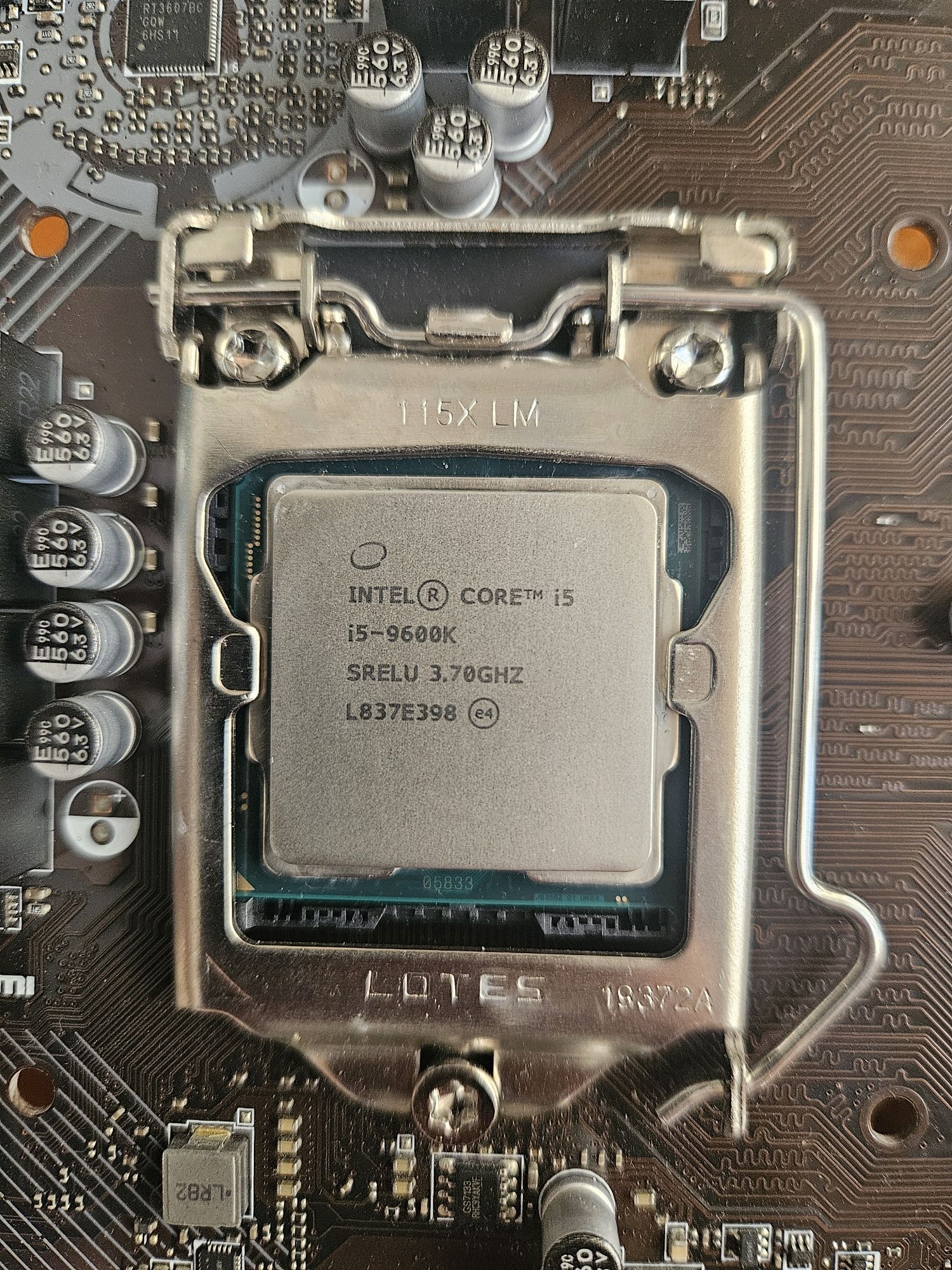 Bandle Intel i5-9600k/ MSI H310M PRO VD PLUS /16gb hyperx 2400 CL15