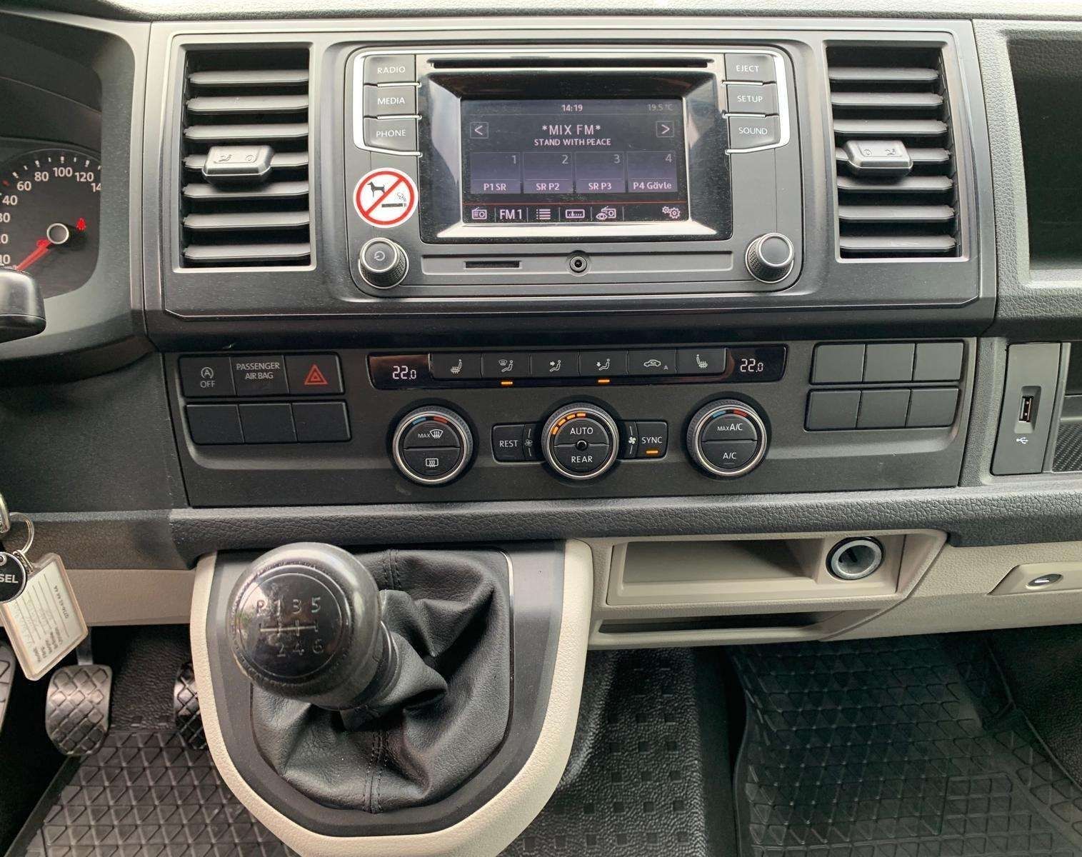 Volkswagen Caravelle 2016