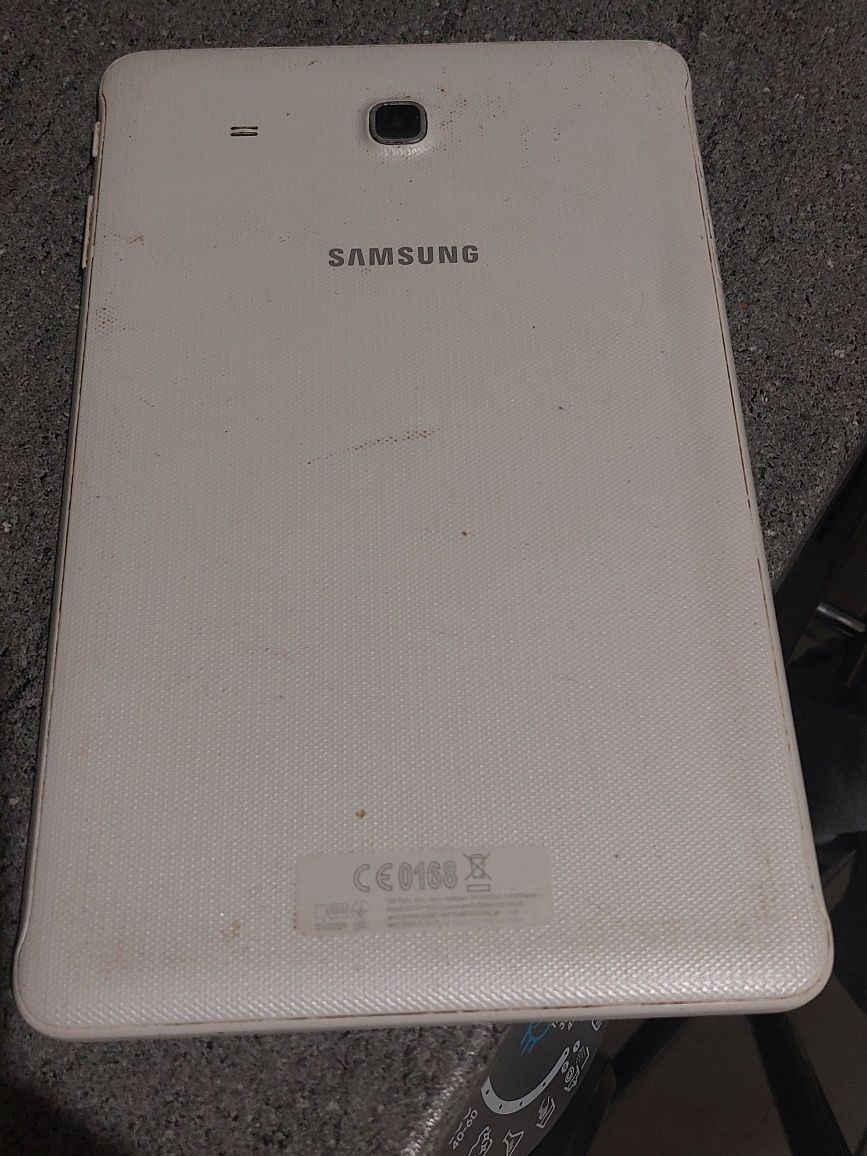 Dwa Tablety Samsung