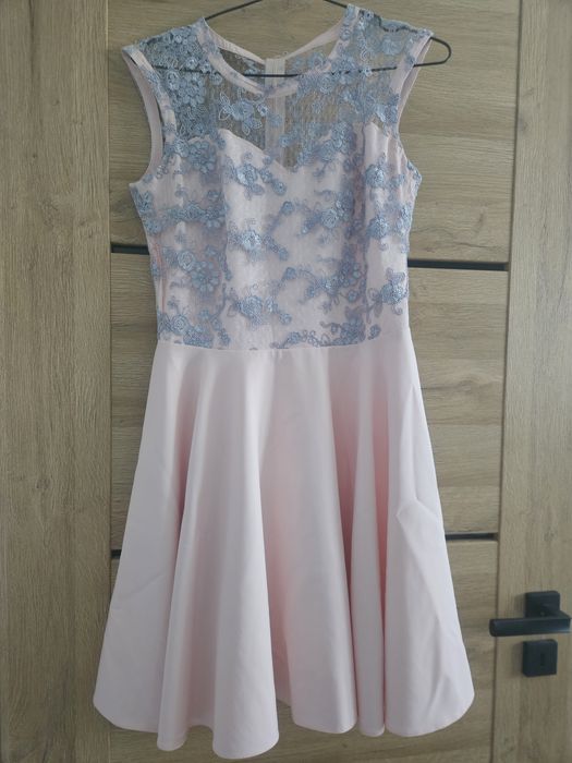 Sukienka na imprezę