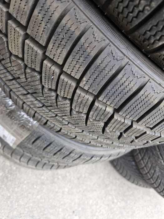Шина гума 225 40 18